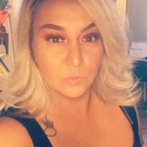 Meet your Posher, Dinora